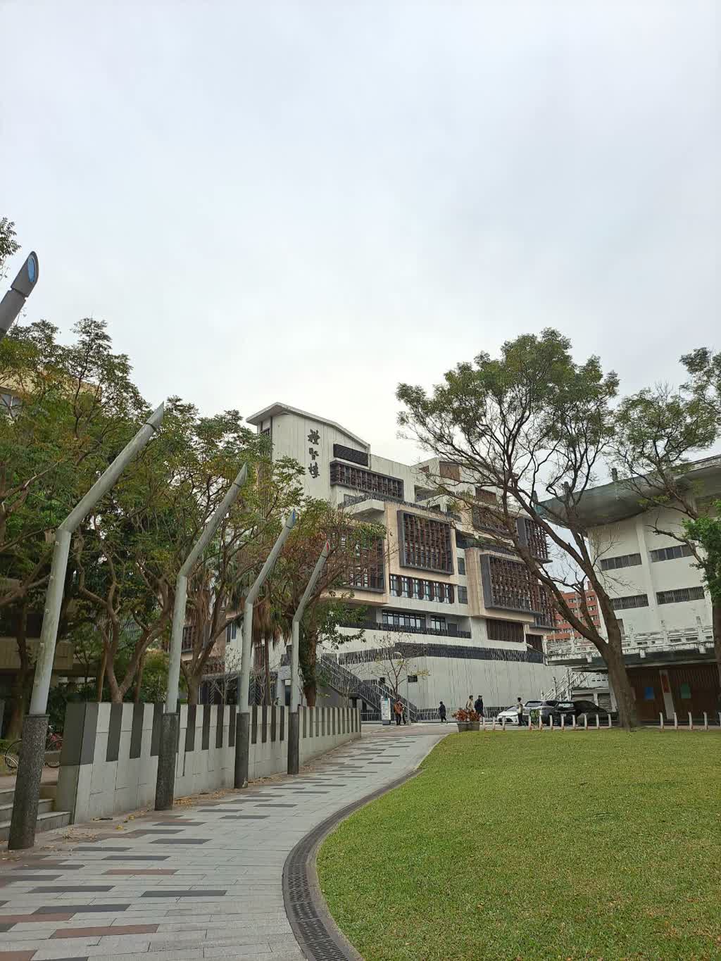 國立臺灣大學的求學、科系、環境、特色與打工求職概況介紹-104升學就業地圖